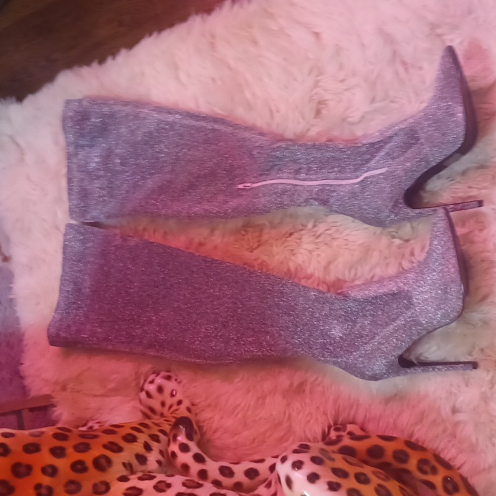 SHOEDAZZLE "FREYA" Silver Stretch Lurex Over-the-Knee Boots sz.9
